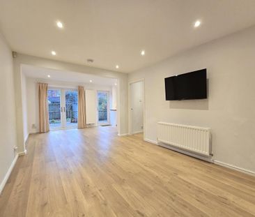 4 bedroom semi-detached house to rent - Photo 1