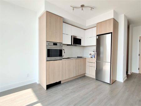 For Lease - 1 Belsize Drive Unit# 812, Toronto, Ontario - Photo 4