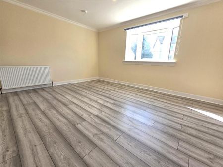 3 bedroom apartment to rent - Photo 3