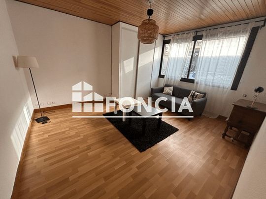 Tout savoir sur cette maison dans le quartier Saint Bruno-Saint Augustin, à Bordeaux - Photo 1