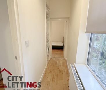 2 bedroom flat to rent - Photo 2