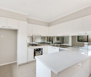 SURE TO IMPRESS - Photo 4