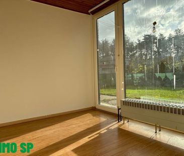 Charmant huis met 3 slaapkamers en grote tuin. - Photo 2