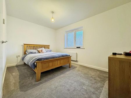 2 bedroom semi-detached house to rent - Photo 4