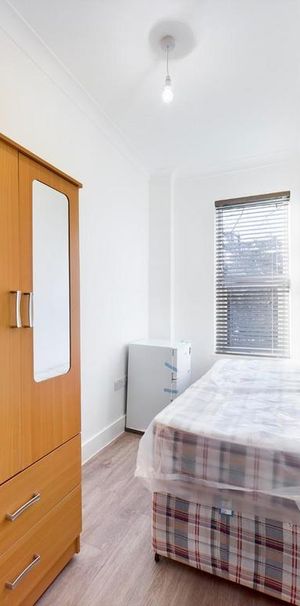 House share to rent - Photo 1