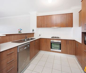 Coastal Living with Space, Style & Convenience - Photo 4