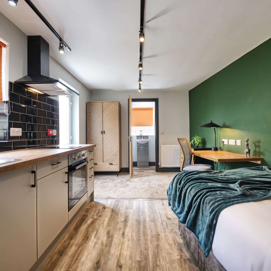 North Street Room 6 - Photo 1