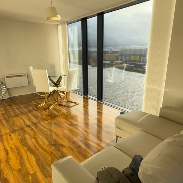 2 Bed Flat, Castlebank Place, G11 - Photo 1