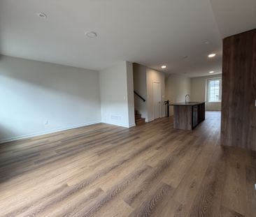 For Lease - 24 Bullata Lane, Richmond Hill, Ontario - Photo 4