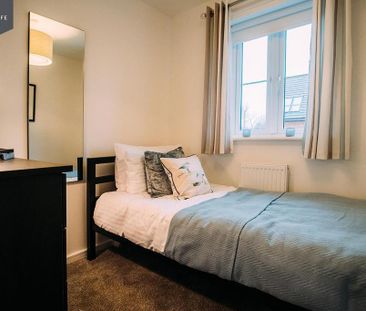 3 bedroom semi-detached house to rent - Photo 3