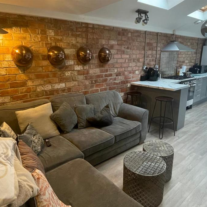 5 bedroom house share to rent - Photo 1