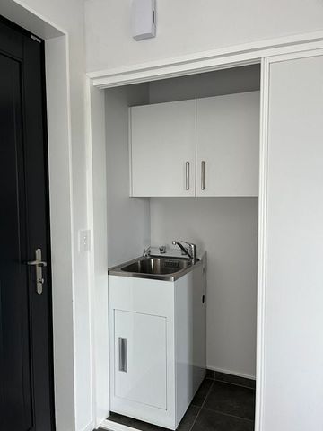 Modern 2BR Townhouse with Vege Patch in Sydenham - Photo 5