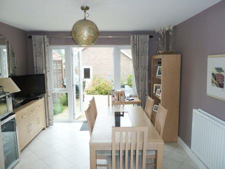 Sherwood Way, Epsom, Surrey, KT19 8GY - Photo 4