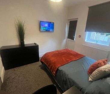 1 bedroom in a house share to rent - Photo 3
