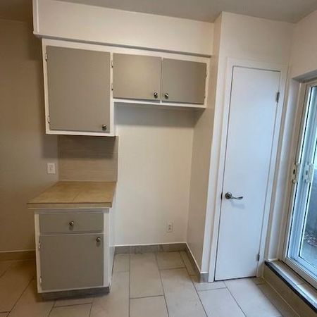 2 1/2 a louer propre et tranquille - Photo 3