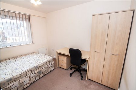 4 bedroom apartment to rent Wilbraham Road, Manchester, Greater Manchester, M14 - Photo 2