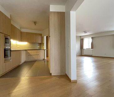 Appartement te huur in Kraainem voor € 2.250 met 2 slaapkamers - Photo 1