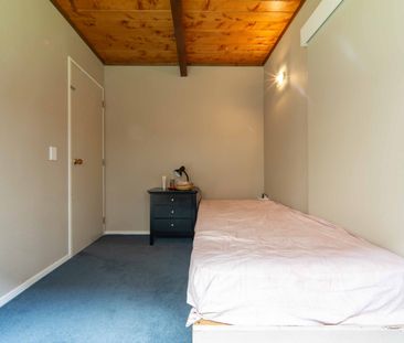 Three Bedroom Oasis - Photo 6