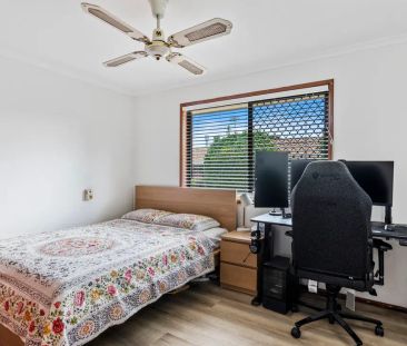 Private, Single-Level Villa with Renovated Interiors - Photo 1