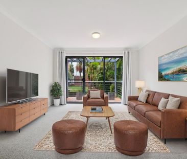 Sun-Filled & Spacious 1-Bedroom Apartment in Prime Coastal Location - Photo 5