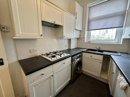 1 bedroom flat to rent - Photo 5