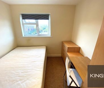 3 bedroom terraced house to rent - Photo 6