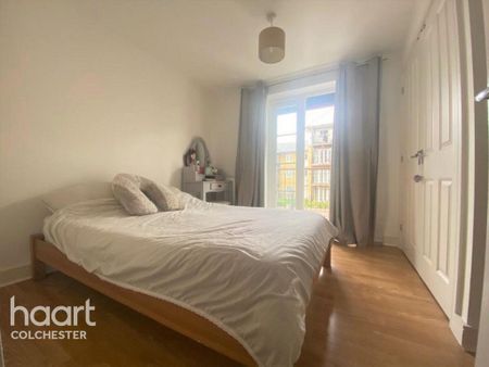 2 bedroom apartment to rent - Photo 4