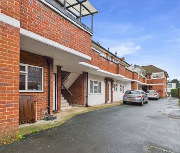 Ethorpe Crescent, Gerrards Cross, Buckinghamshire,SL9 - Photo 3