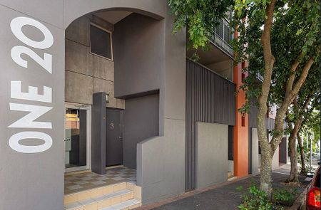 APARTMENT WITH 3 BEDROOMS, 2 BATHROOMS & 2 CAR SPACES IN THE HEART OF FORTITUDE VALLEY - Photo 3