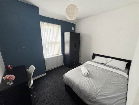 5 bedroom house share to rent - Photo 3