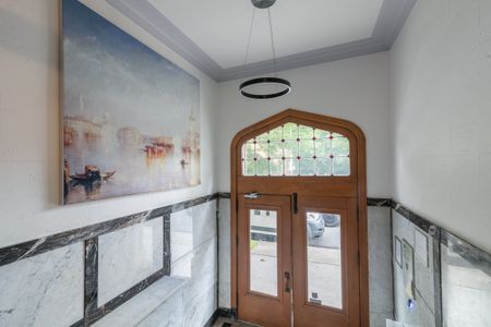 5530 Cote Saint-Luc Road - Photo 2
