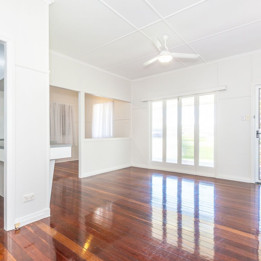 5 Garsden Street, Redcliffe QLD 4020 - House For Rent | Domain - Photo 1