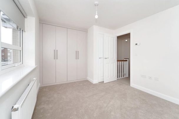 2 bedroom terraced house to rent - Photo 1