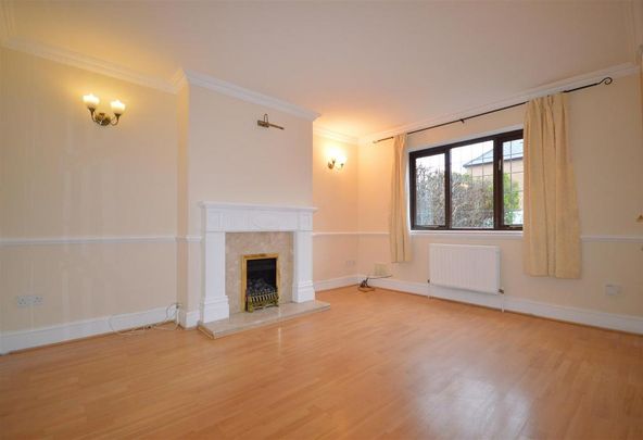 2 bedroom terraced house to rent - Photo 1