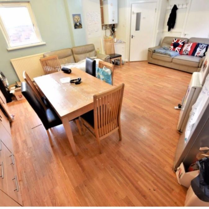 6 Bed - 3 Chiswick Street, Hyde Park, Leeds - LS6 1QE - Student - Photo 1