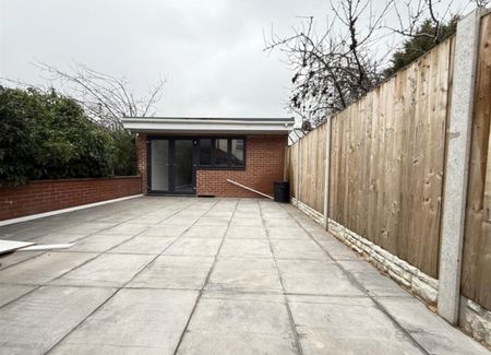 4 Bed Terraced House, Hope Street, B70 - Photo 5