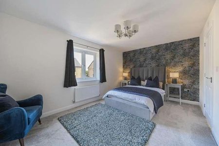 Chaddington Strand, Swindon, SN1 - Photo 4