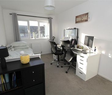 3 bedroom terraced house to rent - Photo 6