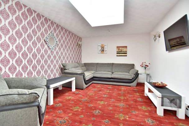 The Larches, 12A Queen Street, AB24 4EG, Aberdeen - Photo 1