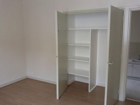 Location Appartement 1 pièce 40m² - Photo 3