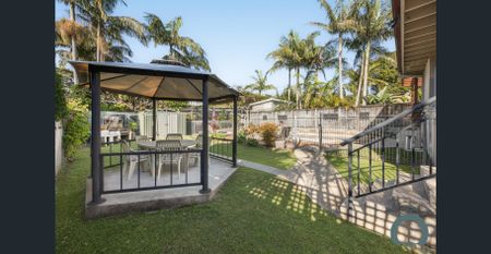 FAMILY HOME WITH RESORT-STYLE ENTERTAINING - Photo 5