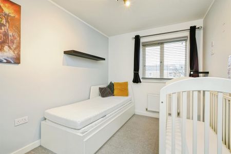 4 bedroom property to rent - Photo 4