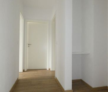 *** 3 Raum Whg mit Balkon ruhig im Grünen!*** - Foto 1