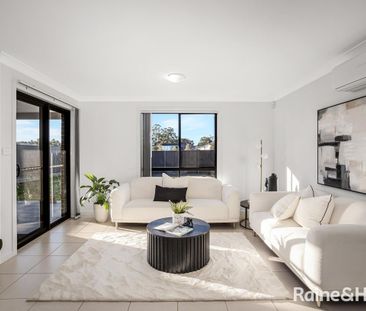 Spacious Family Home in Box Hill - Photo 2