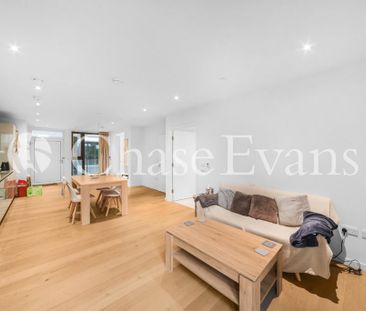 2 bedroom flat to rent - Photo 2