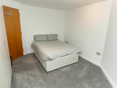 3 bedroom apartment to rent - Photo 5