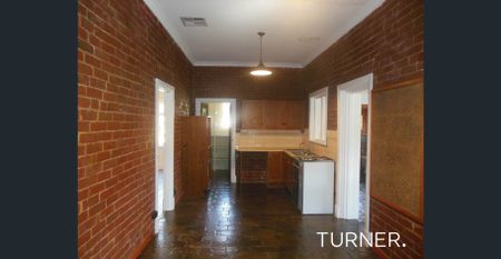 CHARACTER FAMILY HOME IN SOUGHT AFTER LOCATION - Photo 4