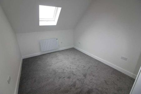 The Old Mitre, Bursnips Rd, Essington, WV11 - Photo 4