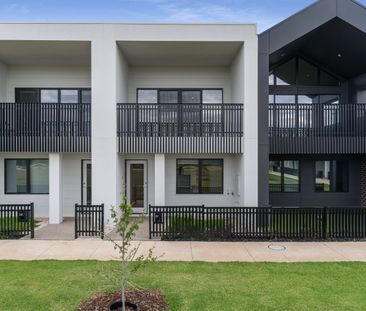 **2 Weeks free rent**Ask us how!!! **Conditions Apply Modern Townho... - Photo 6