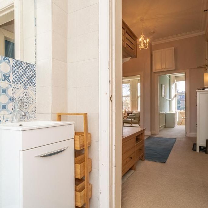 3 bedroom flat to rent - Photo 1
